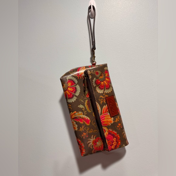 Handbags - Patricia Nash Floral Wristlet Clutch